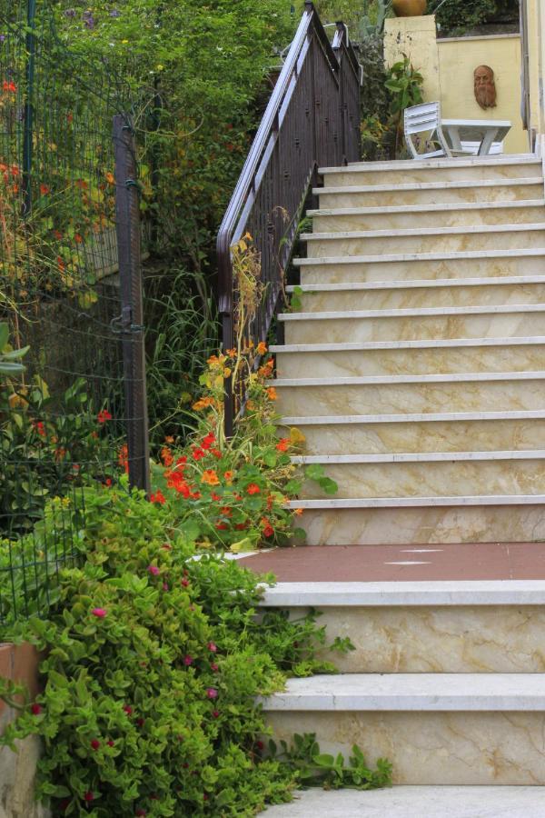Bed & Breakfast Lighea Giardini Naxos Esterno foto